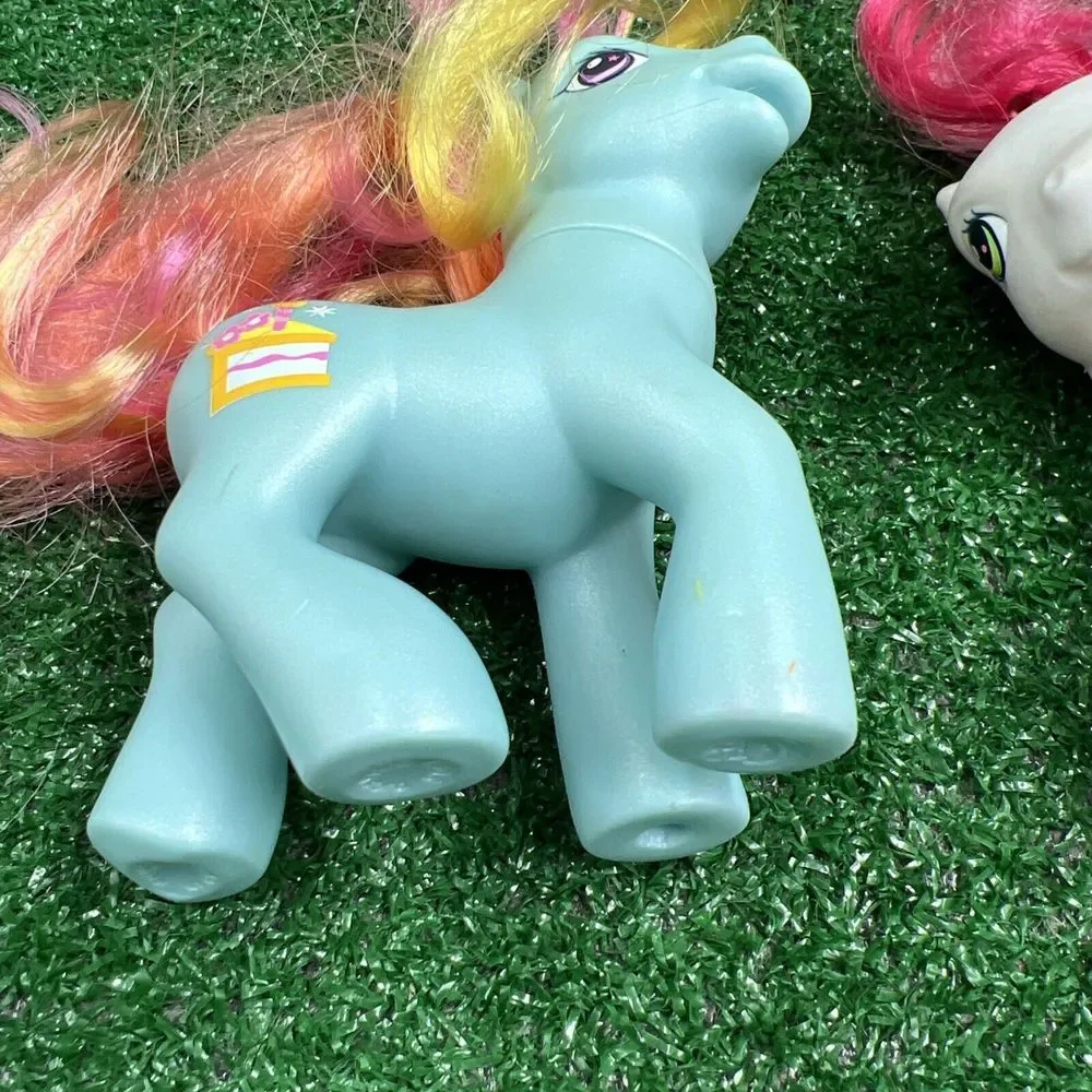 My Little‎ Pony 2006 Lot Of 2 Party Cake & Strawberry Surprise